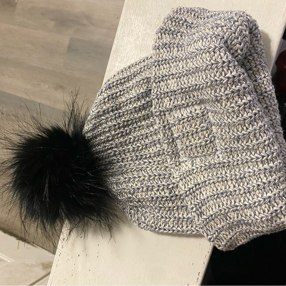 Love your melon Beanie style Pom hat - Picture 3 of 6